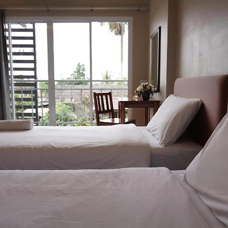 Chompu Nakarin Apartment Trang Buitenkant foto