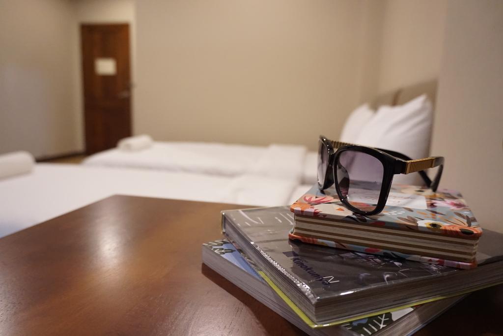 Chompu Nakarin Apartment Trang Buitenkant foto