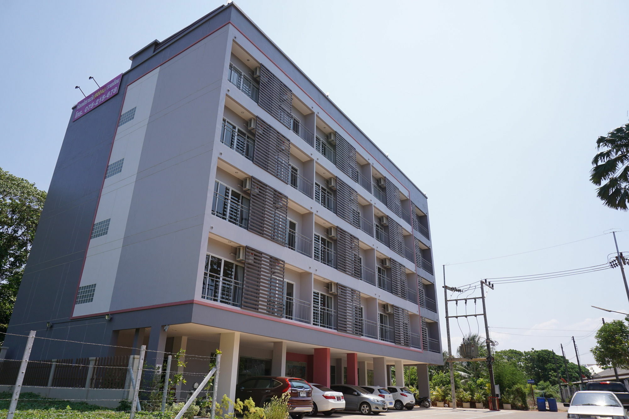 Chompu Nakarin Apartment Trang Buitenkant foto
