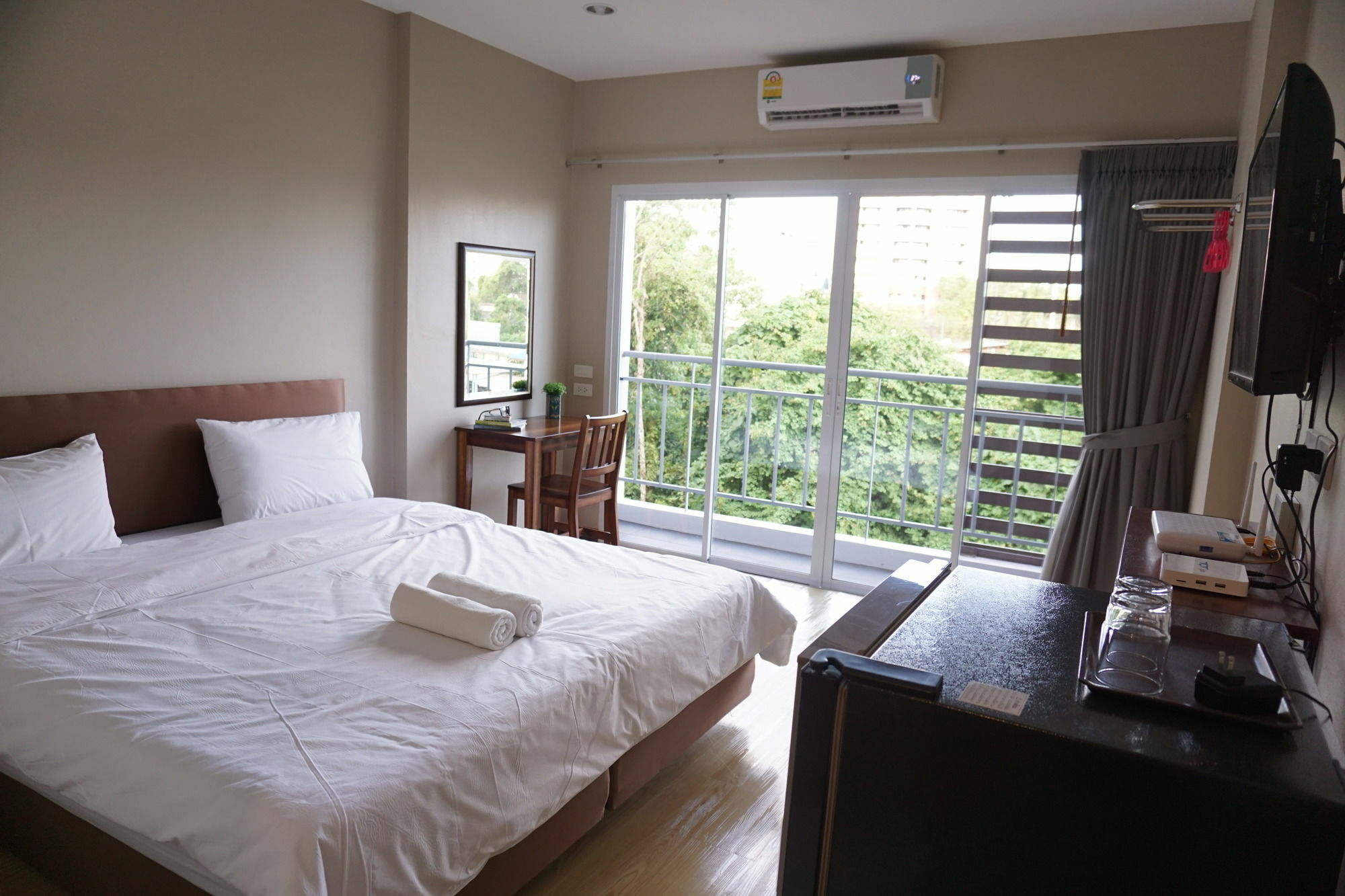 Chompu Nakarin Apartment Trang Buitenkant foto